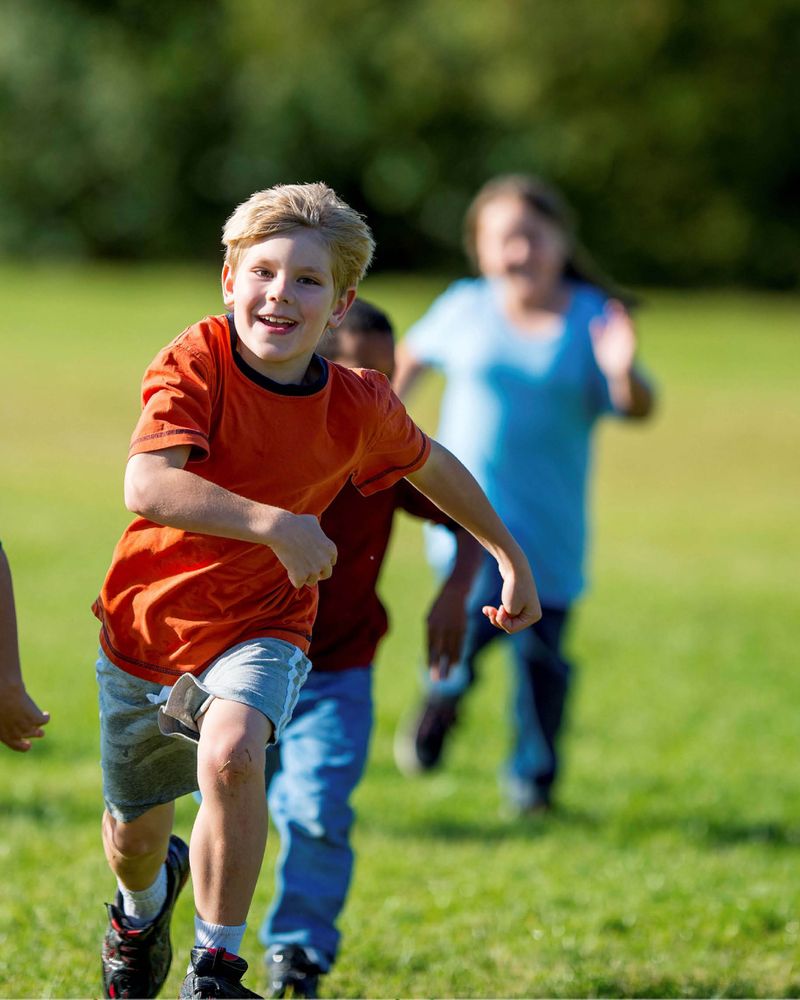 kids running